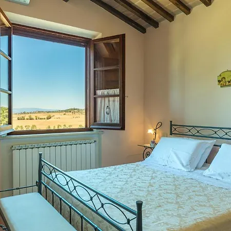Il Fitto 10, Emma Сasa de vacaciones Cortona